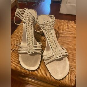 Nine West Ivory Leather Sandals Heels-size 8 1/2 perfect for bridal events
